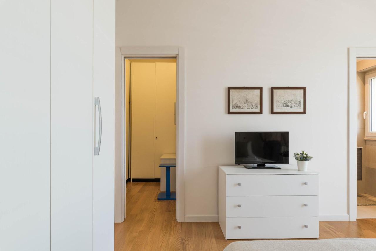 Casa Torre Di Specchio 2 Con Piscina Lägenhet Bari Exteriör bild