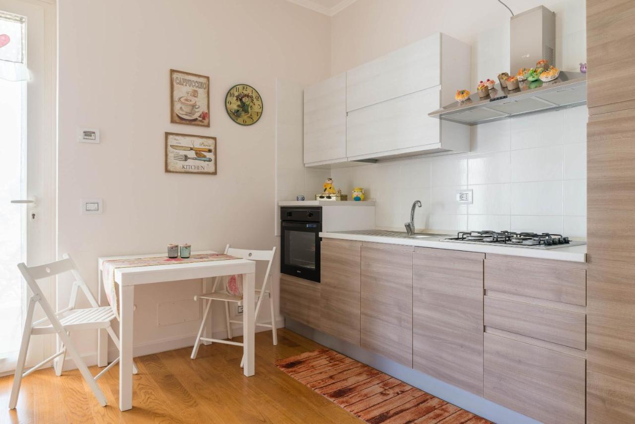 Casa Torre Di Specchio 2 Con Piscina Lägenhet Bari Exteriör bild