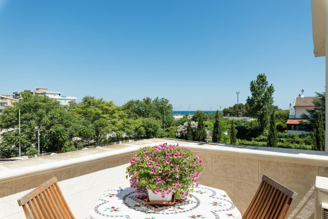 Casa Torre Di Specchio 2 Con Piscina Lägenhet Bari Exteriör bild