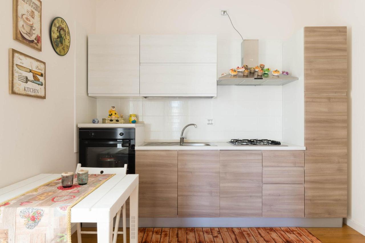 Casa Torre Di Specchio 2 Con Piscina Lägenhet Bari Exteriör bild
