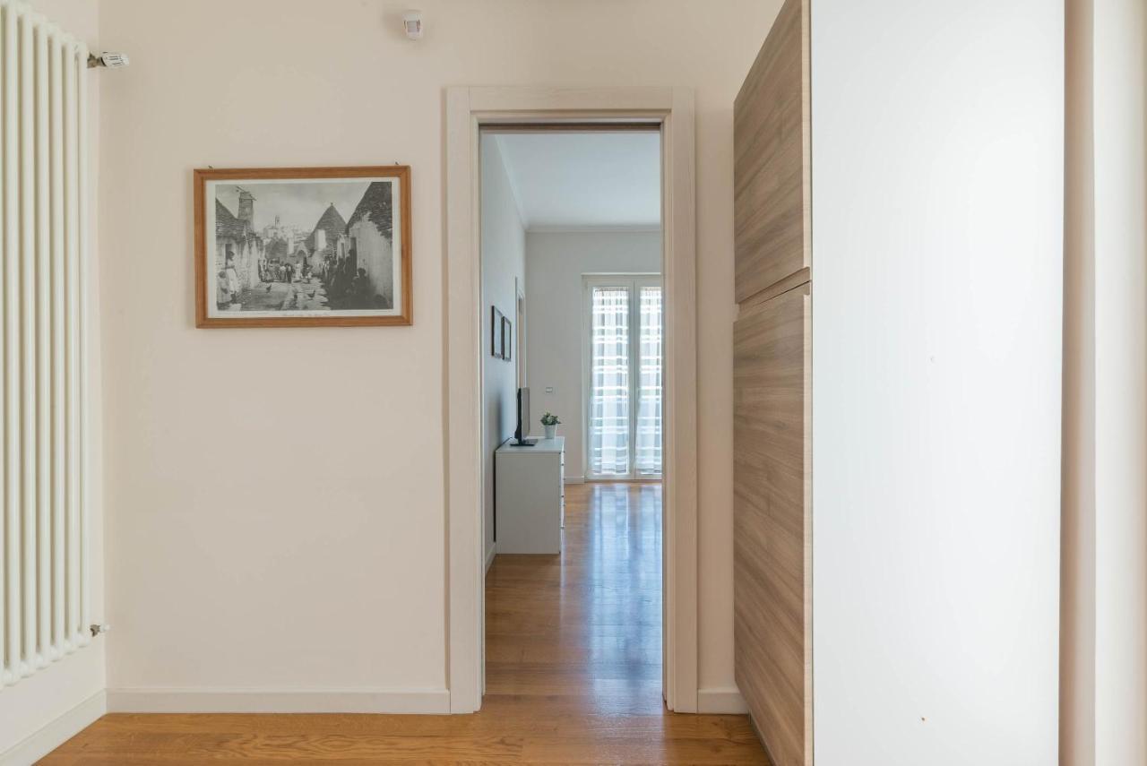 Casa Torre Di Specchio 2 Con Piscina Lägenhet Bari Exteriör bild