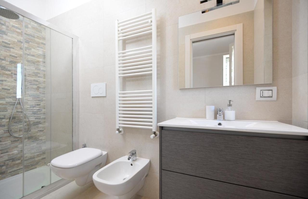 Casa Torre Di Specchio 2 Con Piscina Lägenhet Bari Exteriör bild