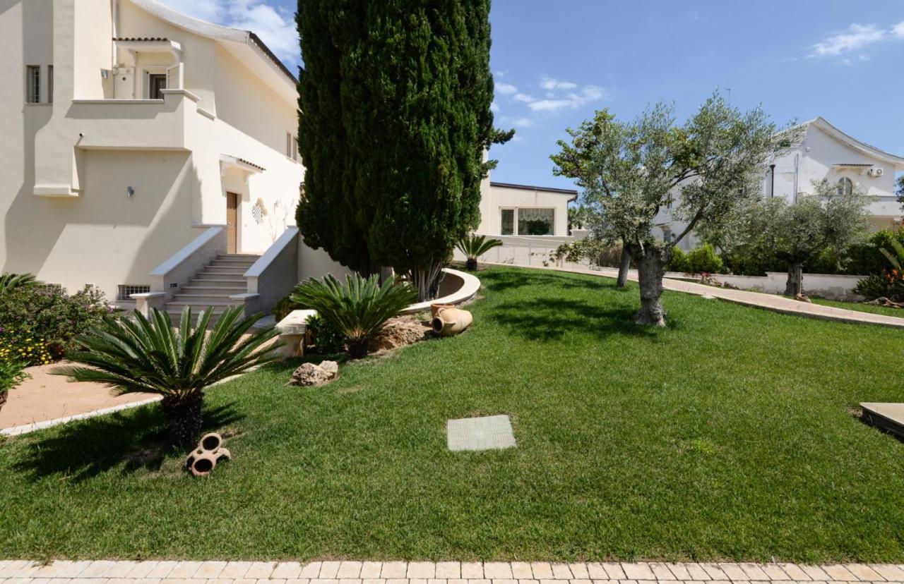 Casa Torre Di Specchio 2 Con Piscina Lägenhet Bari Exteriör bild