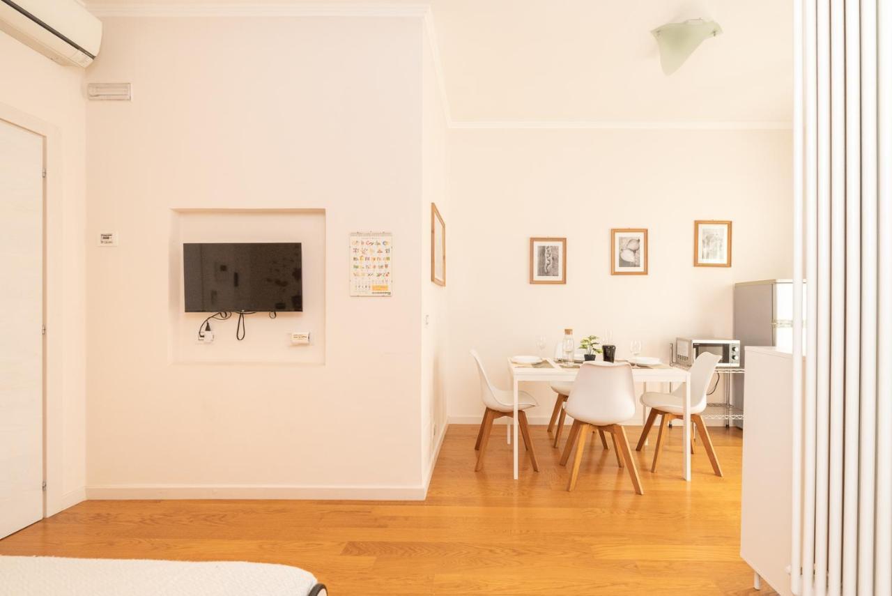 Casa Torre Di Specchio 2 Con Piscina Lägenhet Bari Exteriör bild