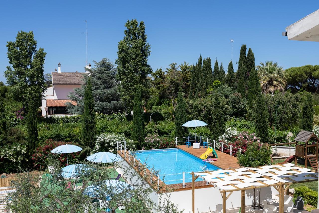 Casa Torre Di Specchio 2 Con Piscina Lägenhet Bari Exteriör bild